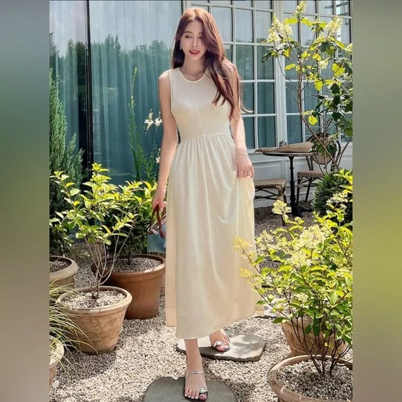 Beige ribbed, a-line dress size medium - Picture 3 of 5